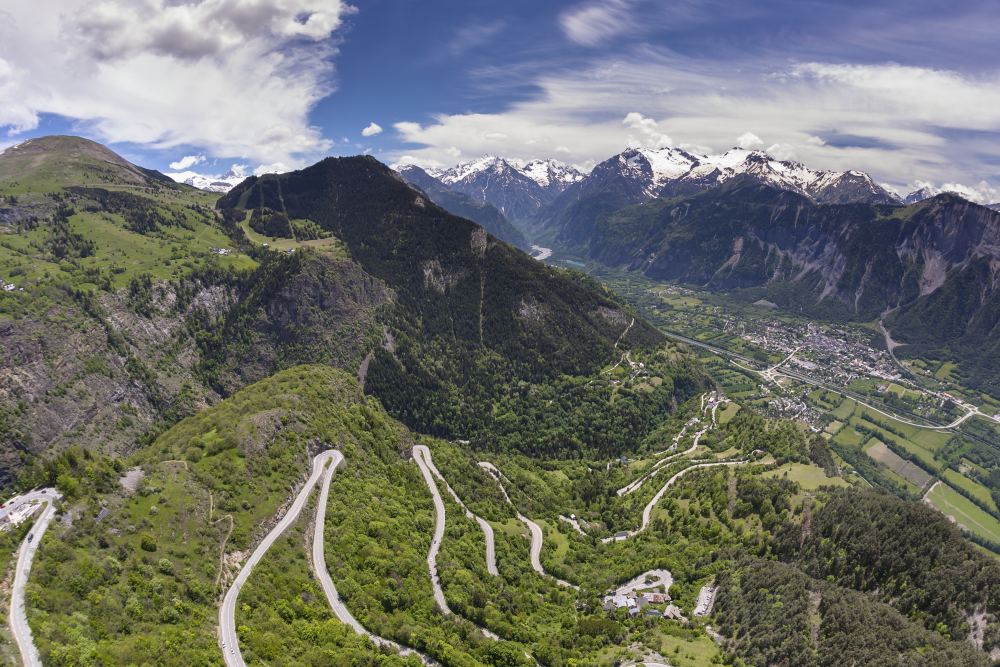The 21 besnds of l'Alpe d'Huez © L Salino - Alpe d'Huez Tourisme .jpg