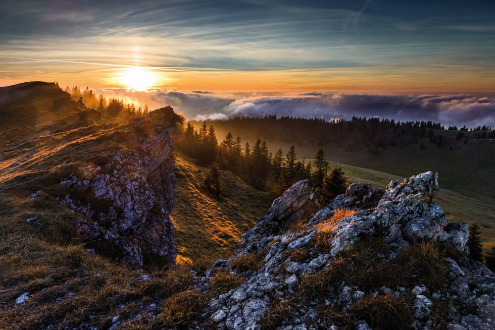 The beautiful ridge trail to the Chasseral.jpg