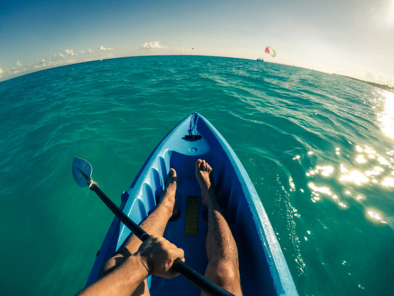 Kayaking-Technique-Beginner-Tips-Gear-Kit-Paddle.jpg