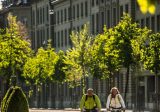 couple cycling in bern