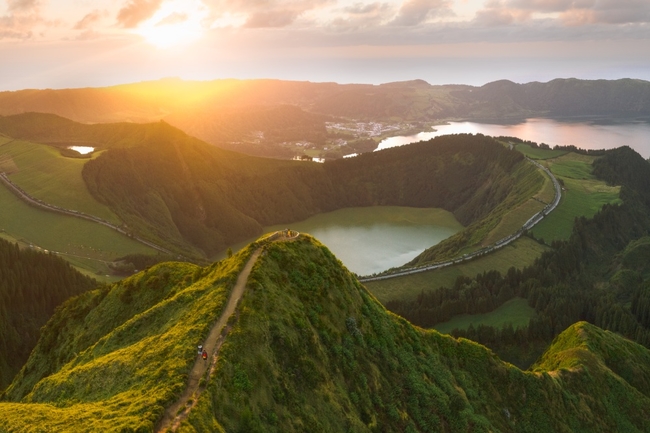 Hiking in the Azores CREDIT Manuel Pereira.JPG