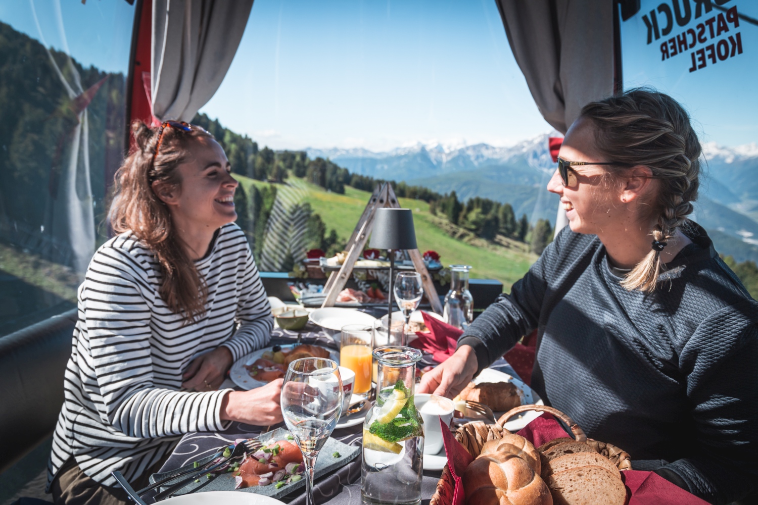 Patscherkofel-gondola-breakfast-innsbruck-austria