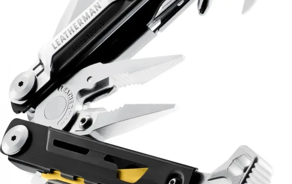 leatherman signal