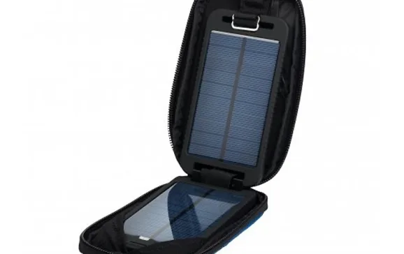 powertraveller solarmonkey adventurer