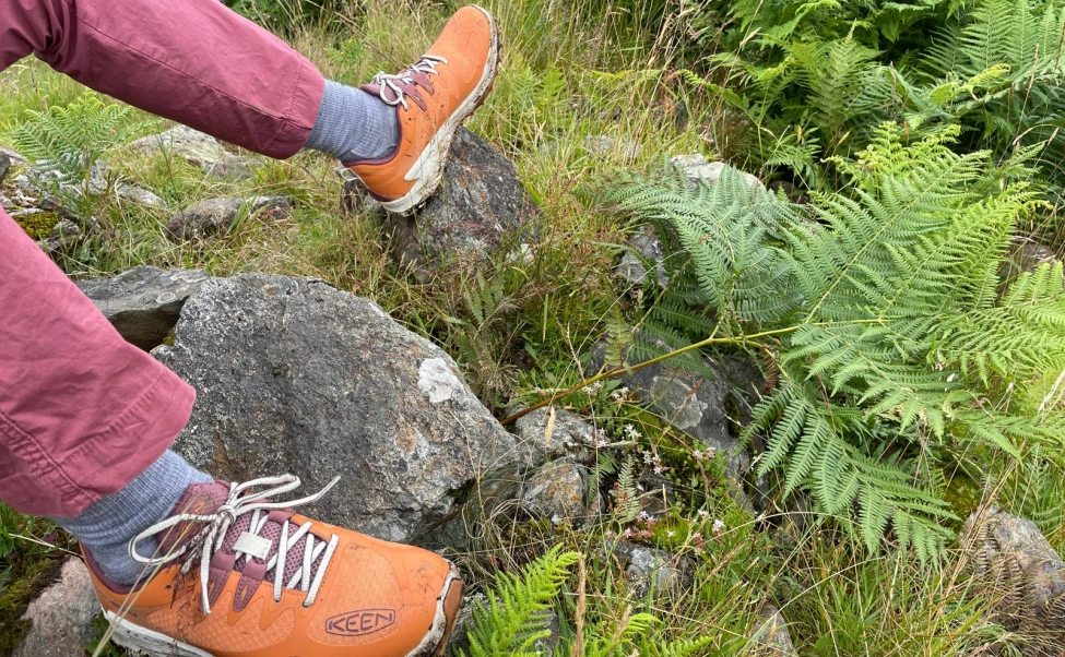 keen zionic hiking shoes 4