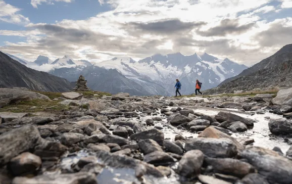 Hiking  c Saastal Tourismus AG Filme von Draussen