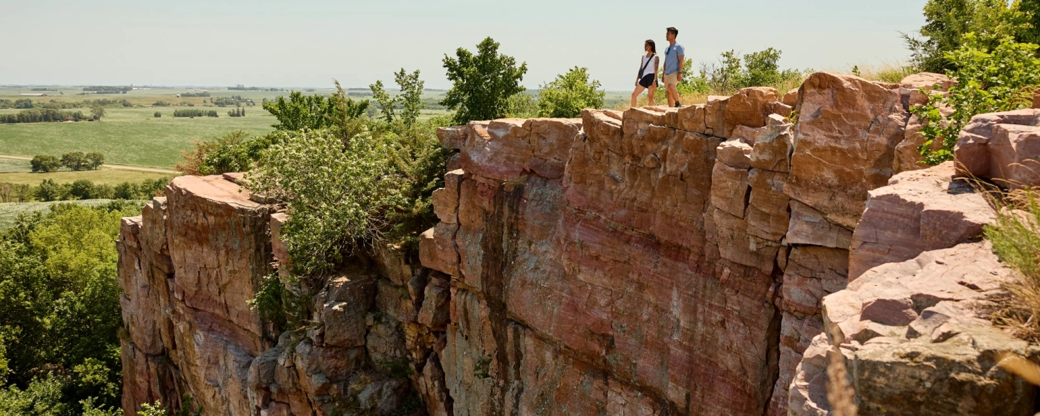 minnesota usa luverne bluemoundsstatepark hiking 07 paulvincent 1