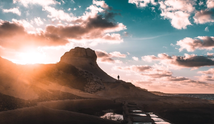 Xwejni Salt Pans Qbajjar Bay Zebbug CREDIT VisitMalta Remi Yuan unsplash