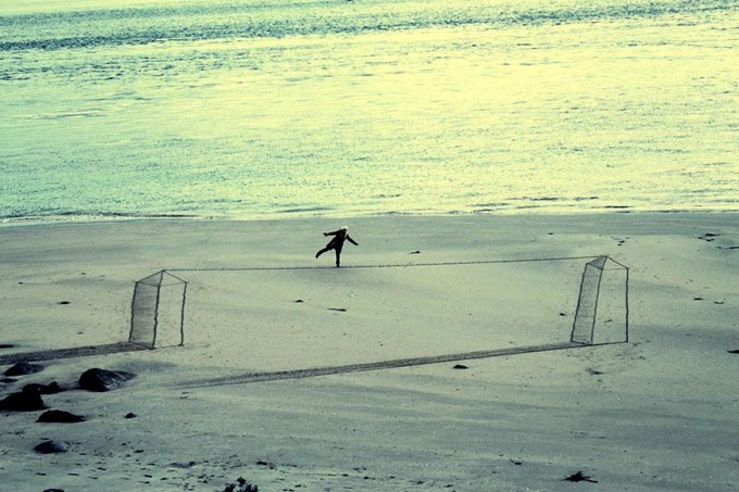 3d-Sand-art-illusion-jamie-harkins-feel-desain03