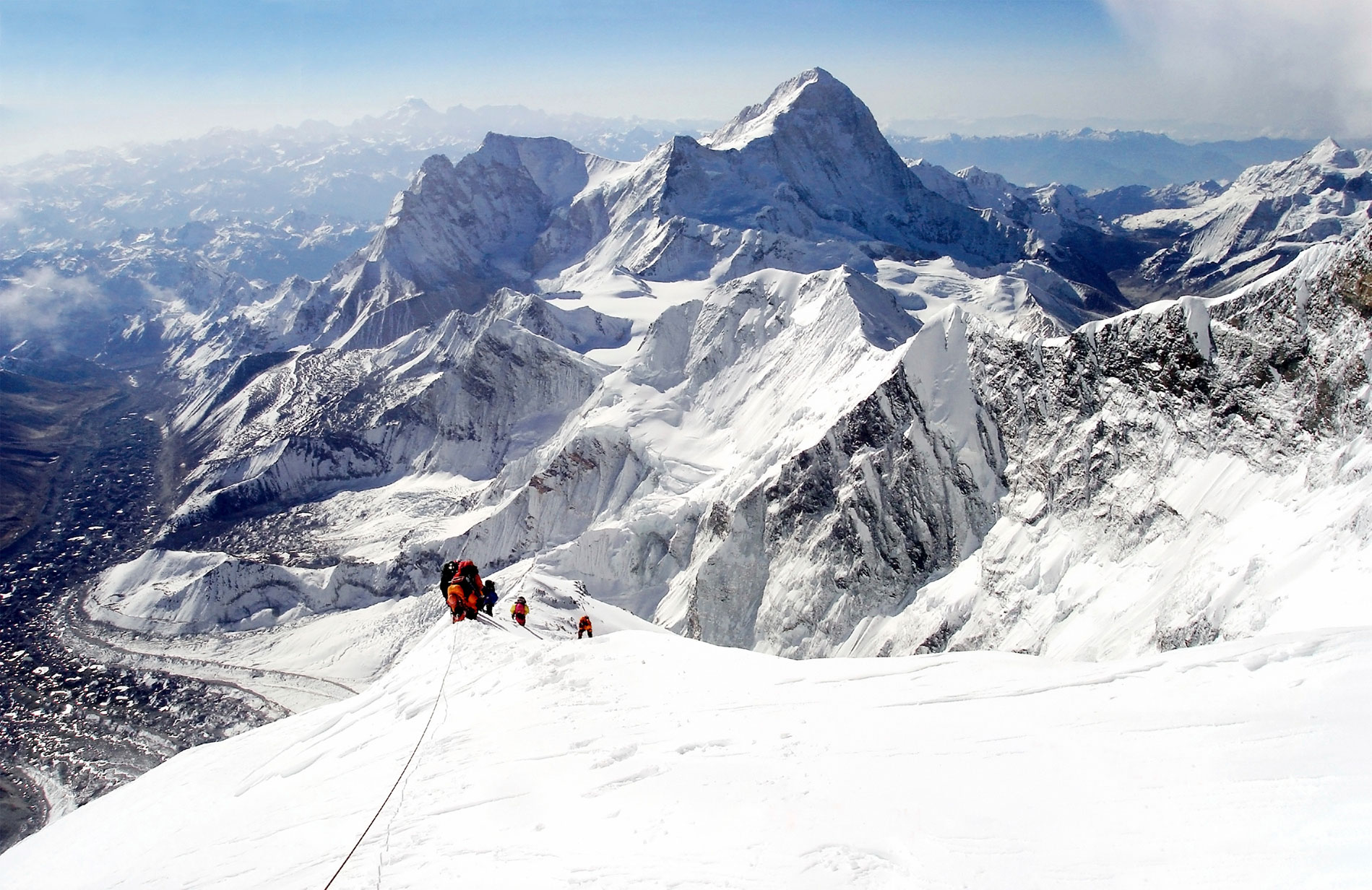 climbing-mount-everest-essential-guide-facts-information
