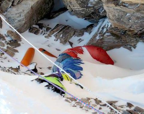 dead-bodies-on-everest-essential-guide-facts-information