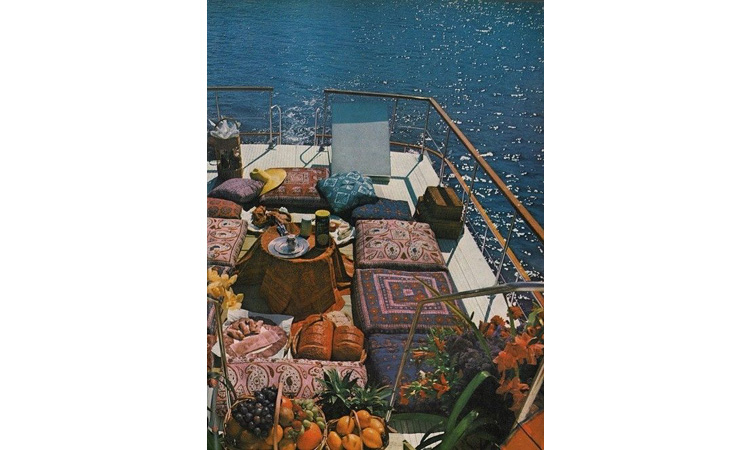 House Canal Narrow Boat Interior indulgy.com