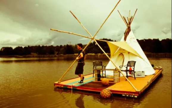 floating tipi