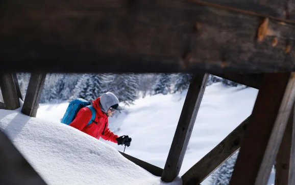 snowshoe hiking bern region 1