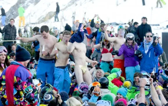 uni ski trip image 680x453