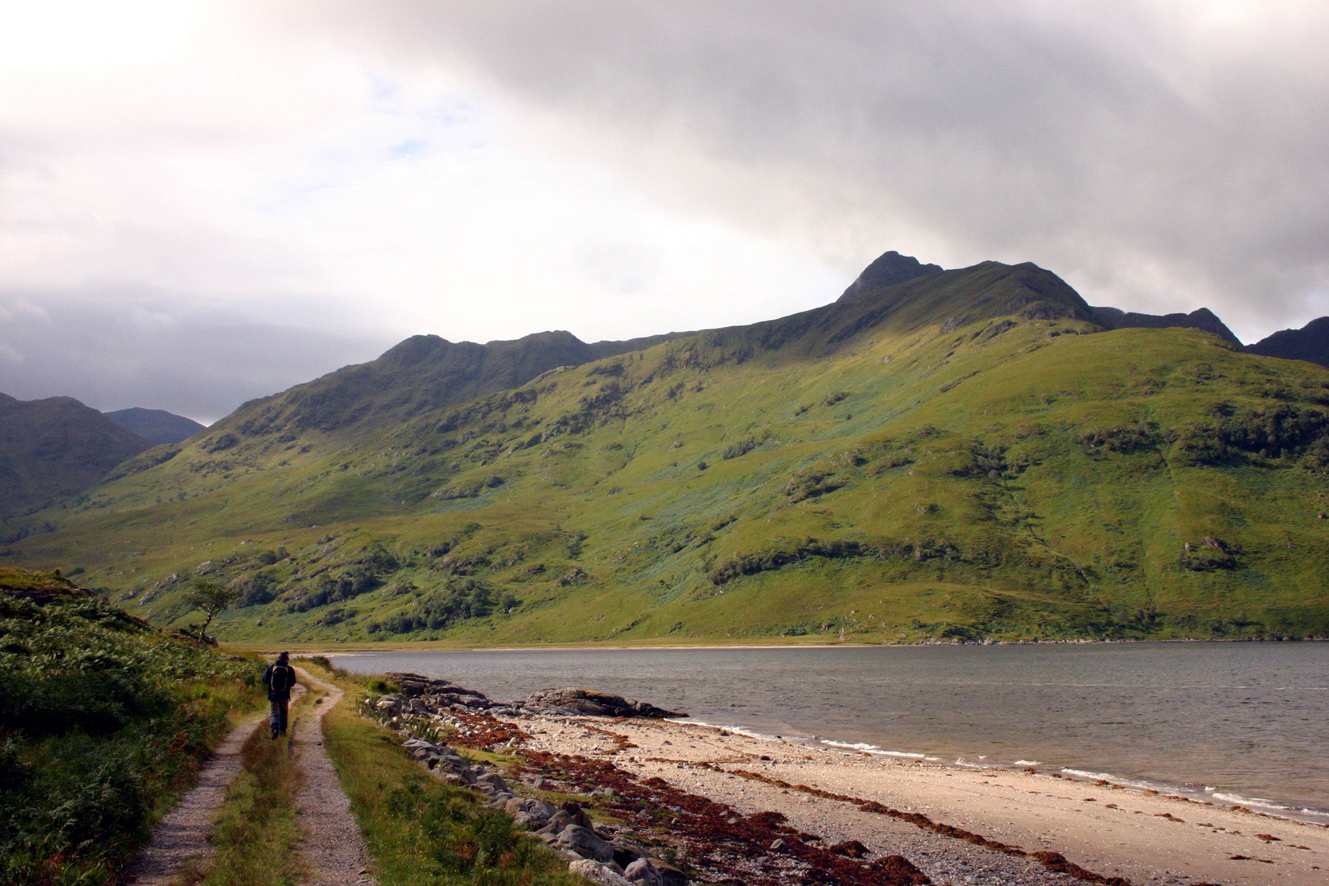 Knoydart-Remote-Pub-Scotland
