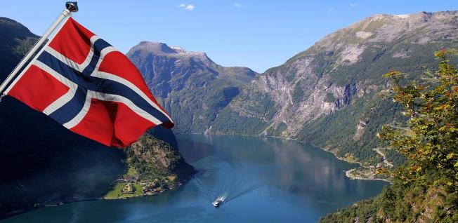 Norway Travelling Solo Travel Alone Adventure Destination Guide