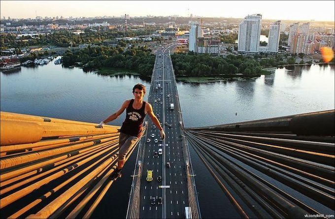 Urban-Exploration-Bridge