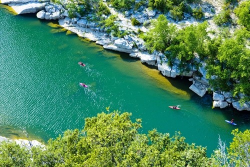 1456 kayaking ardeche gorge rhone alpes france