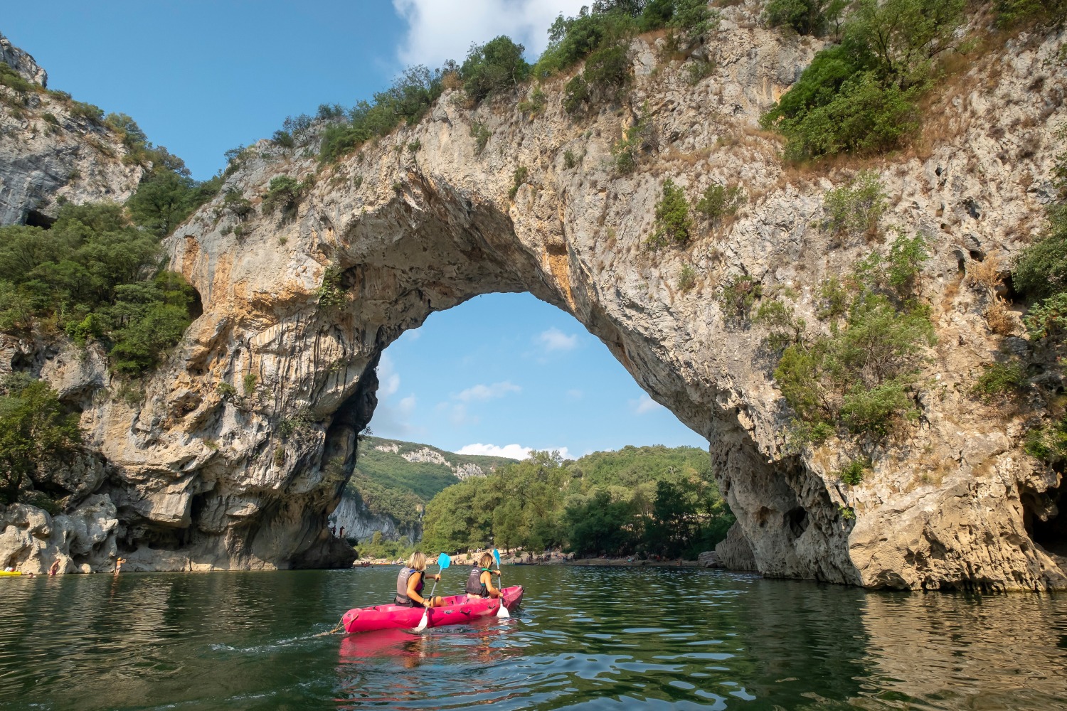 canoe-auvergne-rhone-alpes-france