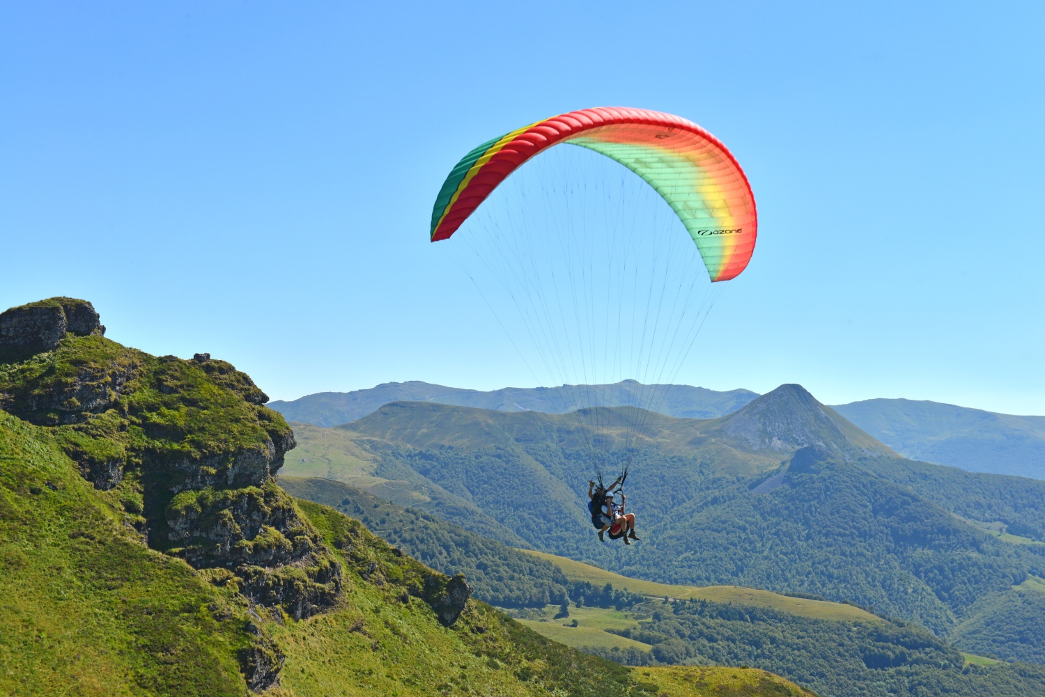Paragliding-auvergne-rhone-alpes-france