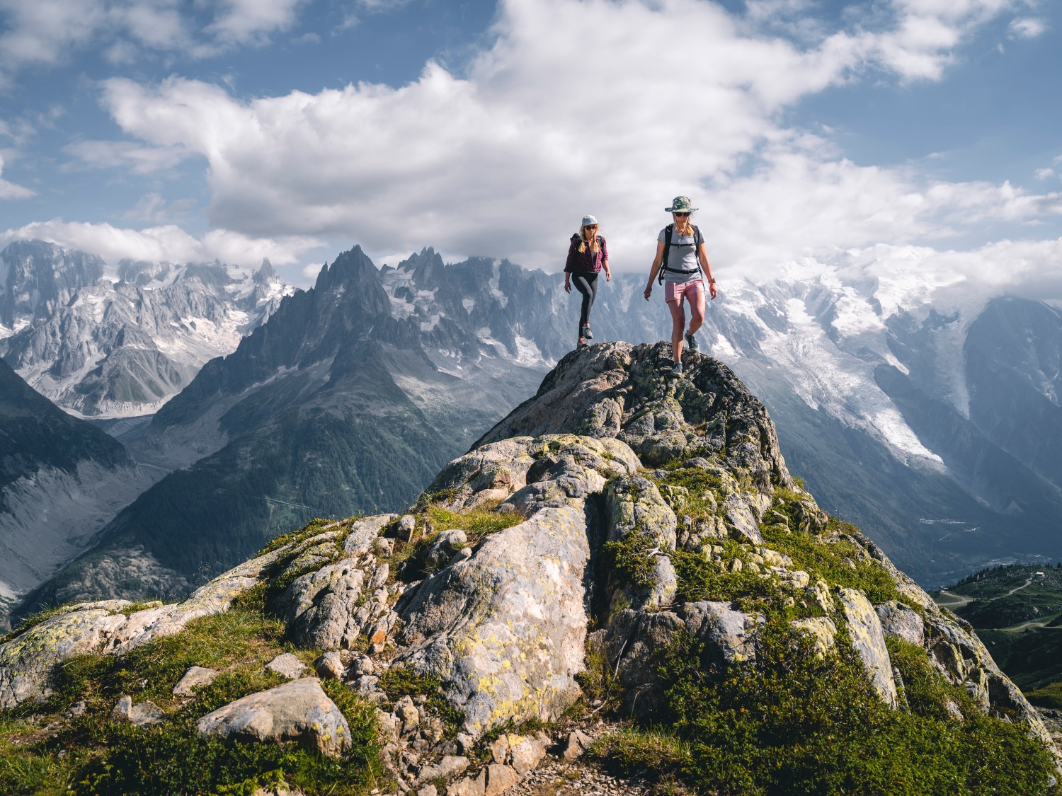 Walking around Chamonix Mont Blanc Massif Auvergne Rhone Alpes France CREDIT www.TristanShu.co Auvergne Rhone Alpes Tourisme