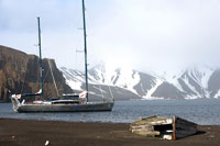 Antarctica-Boat