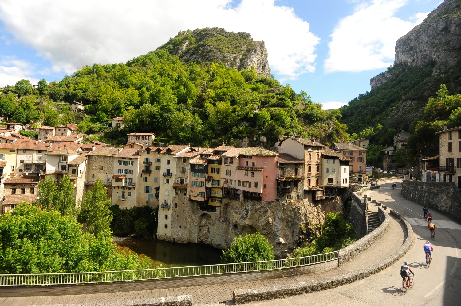 V63-Pont-en-Royans-cycle-route-isere-france