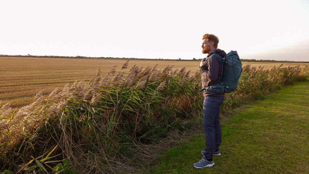 dave takes in the beautiful lincolnshire countryside on salomons anypathchallenge