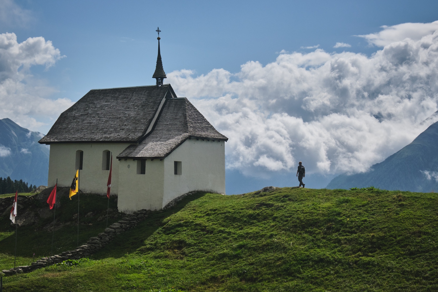 hiking-valais-switzerland