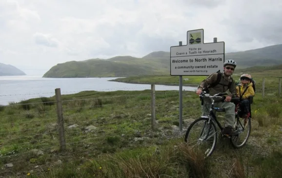 1662 pete coombs in the outer hebrides with his family