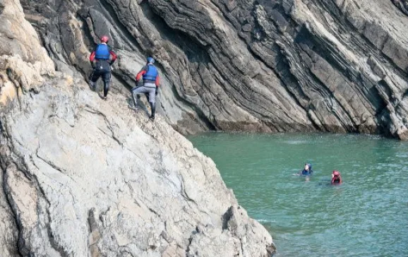 2023 coasteering cornwall credit scott hamilton photography