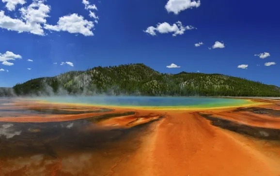 grand prismatic spring istock