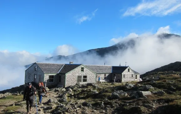 lakes in the clouds hut living upto its name