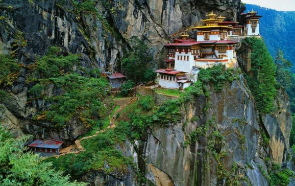 taktsang palphug monastery also known as tigers nest