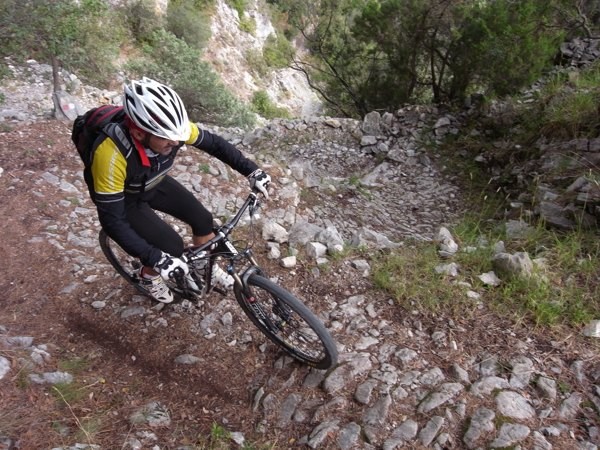 olivier crack a tough climb on the sentier botanique