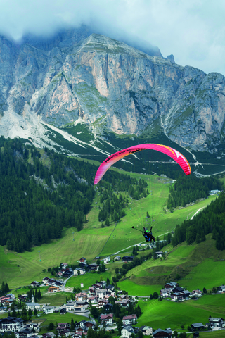 Paragliding over the beautiful South Tyrol ©MarkJamesChase.jpg