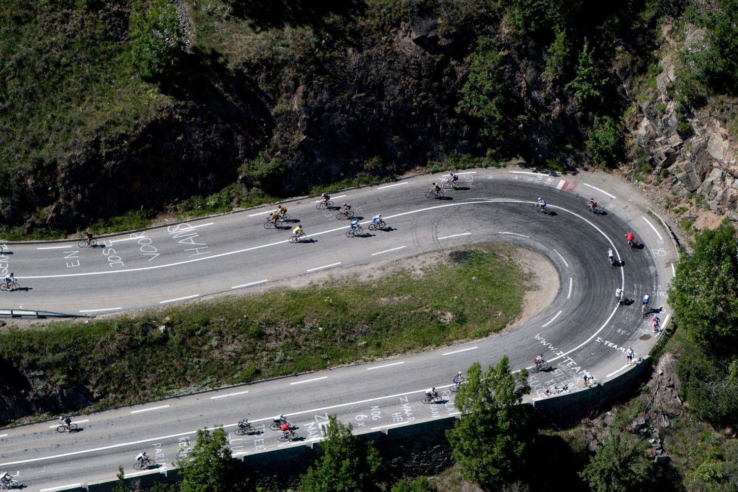 alpe-dhuez-climb-road-cycling-isere-france