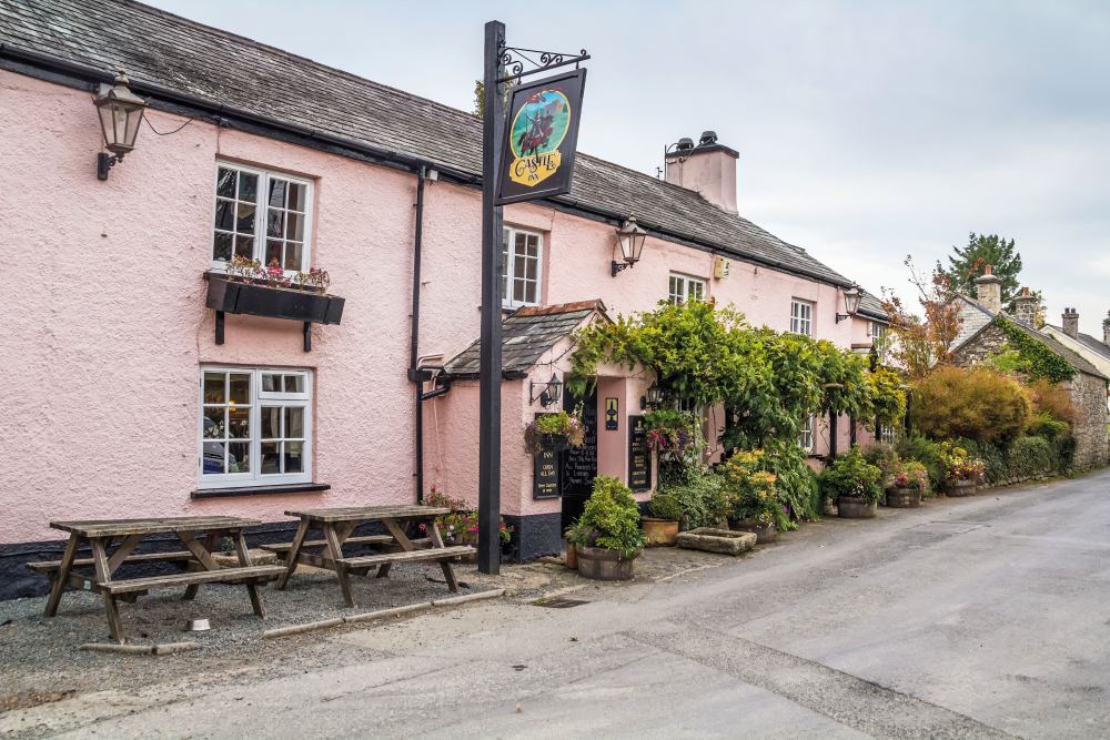 The charming Castle Inn.jpg