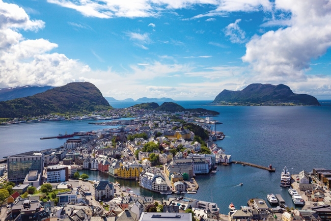 The lovely Norwegian coastal town of Ålesund ©Getty Images.jpg