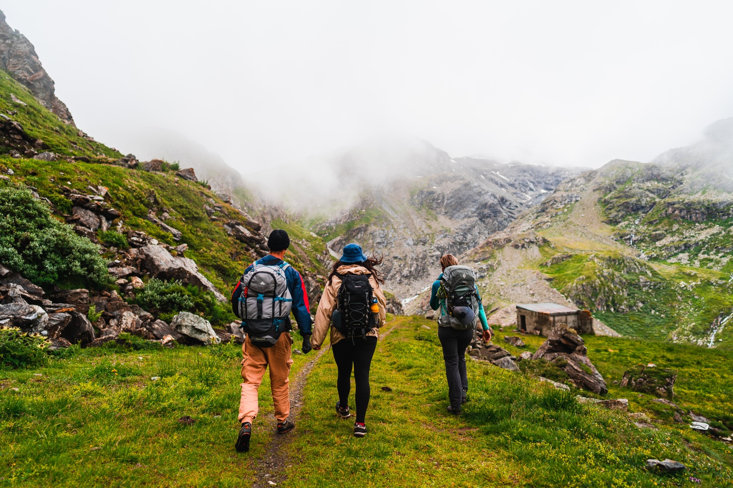 autumn-hiking-verbier-switzerland