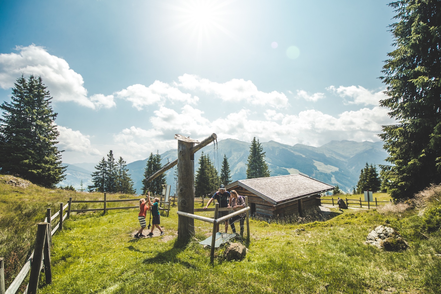 family-holiday-saalbach-austria