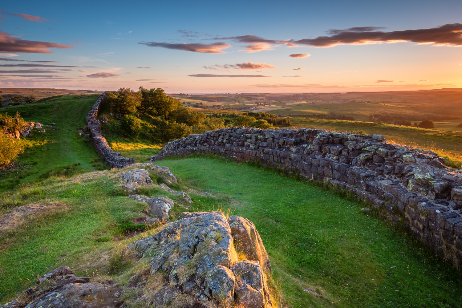 Hadrian's Wall at sunset_Hardian's Wall Walk