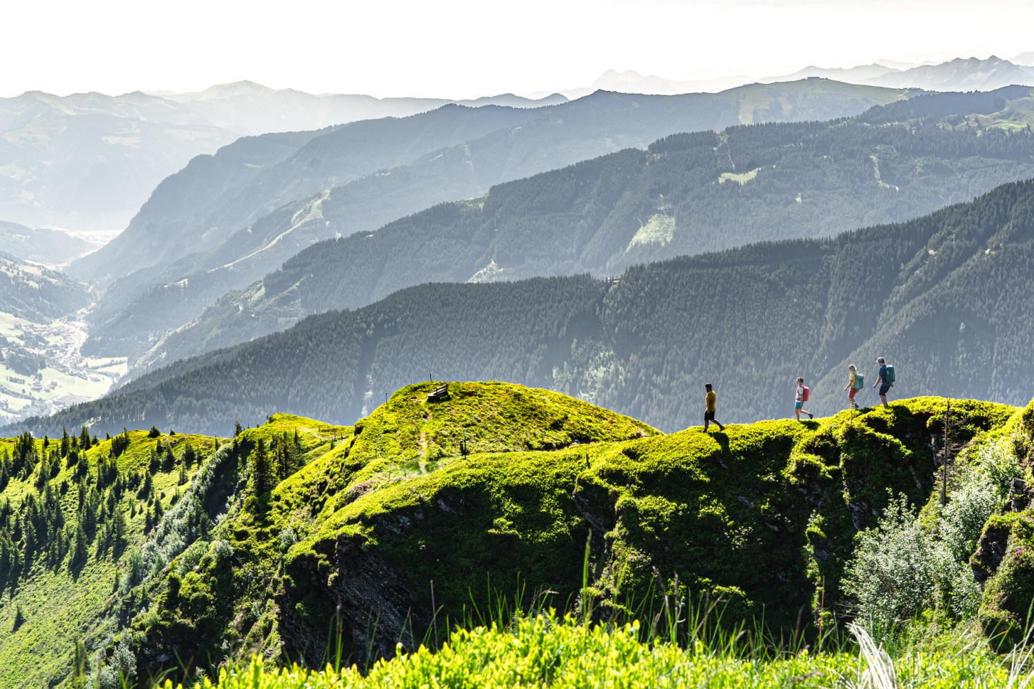 hiking-in-saalbach-austria