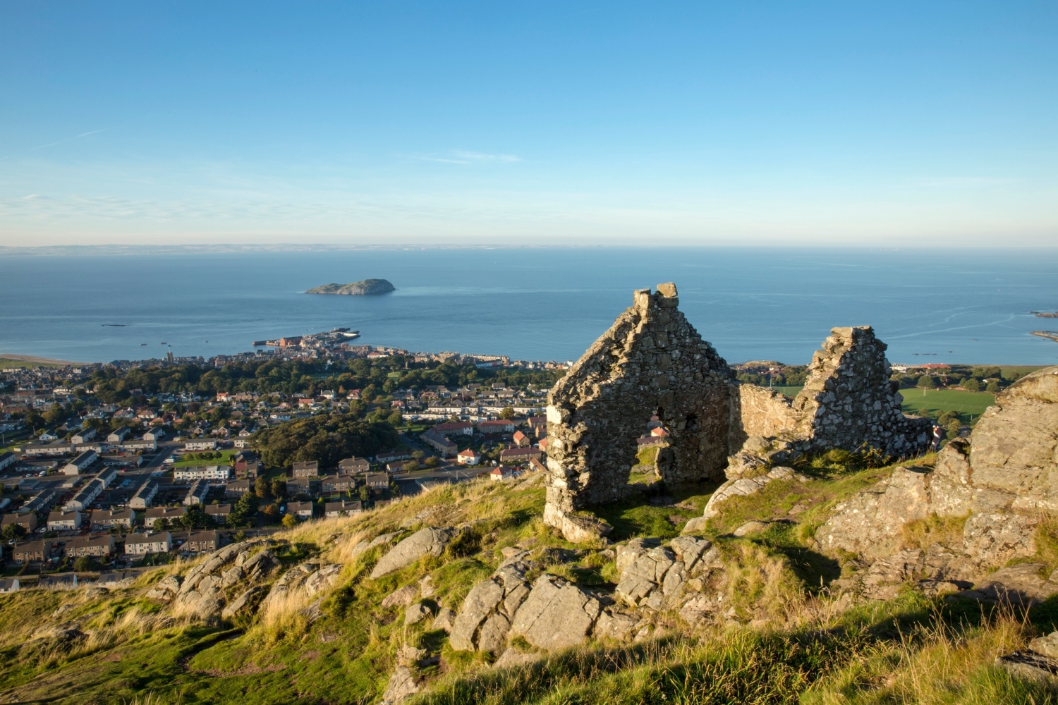 North Berwick Law Hill CREDIT VisitScotland   Kenny Lam