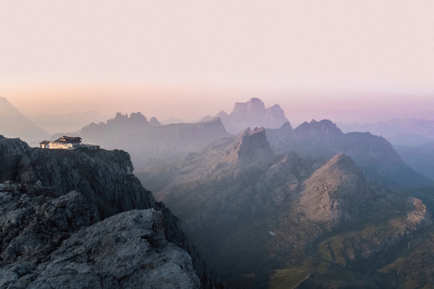 Refuge-Lagazuoi-Cortina-d-Ampezzo-Italy