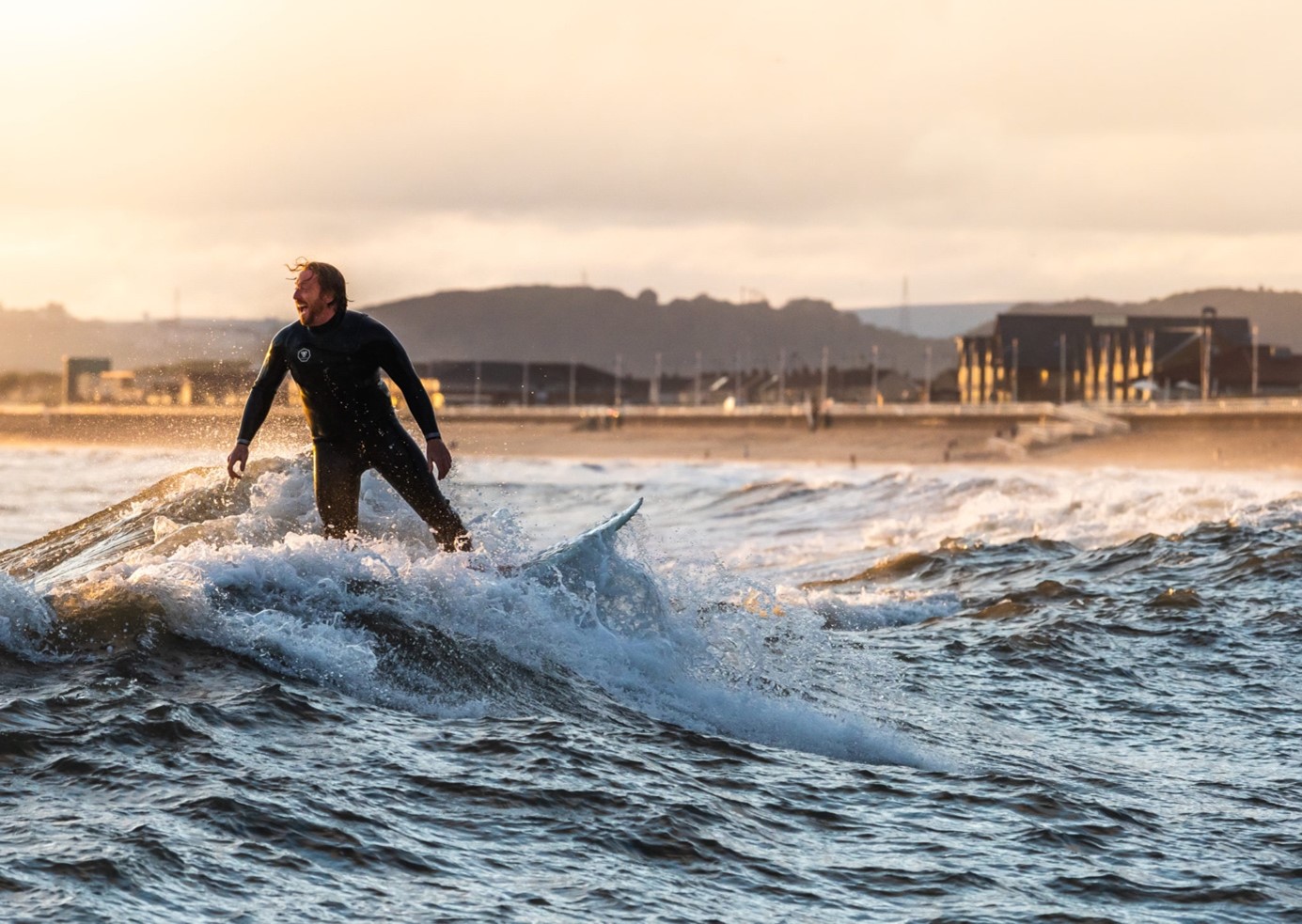 surfing-dramatic-hear-of-wales