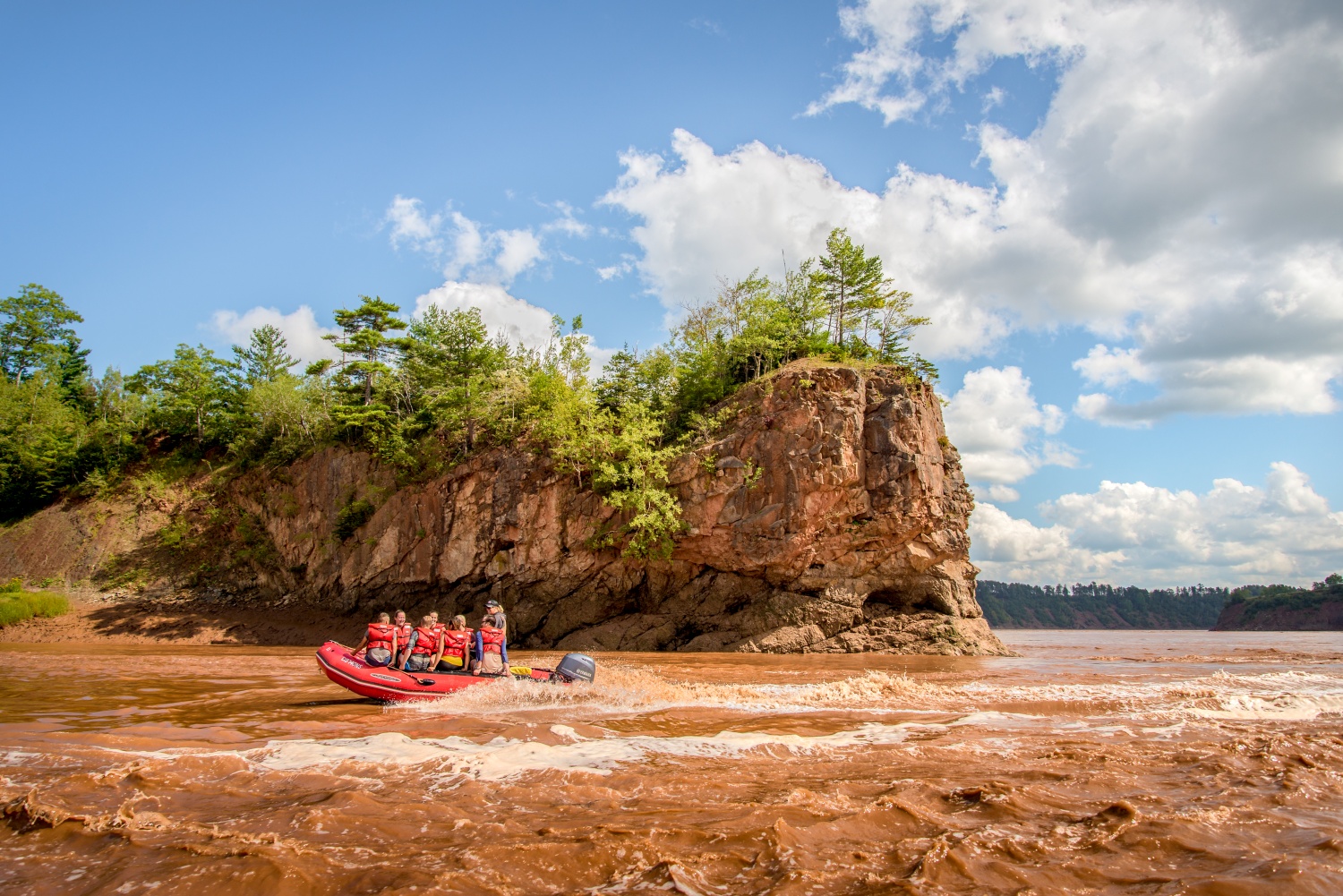 tidal-bore-rafting-nova-scotia-canada