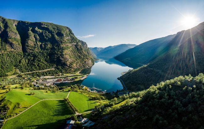 Aurlandsfjord, Norway.jpg