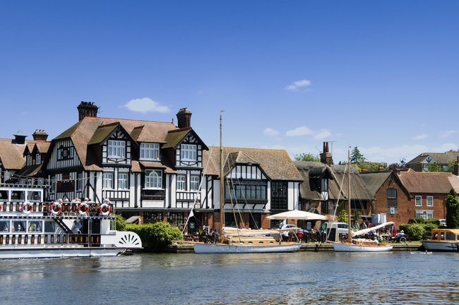 Beautiful English village in the Norfolk Broads.jpg